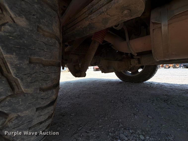image for item EX2584 2013 Chevrolet Silverado 1500 Crew Cab pickup truck