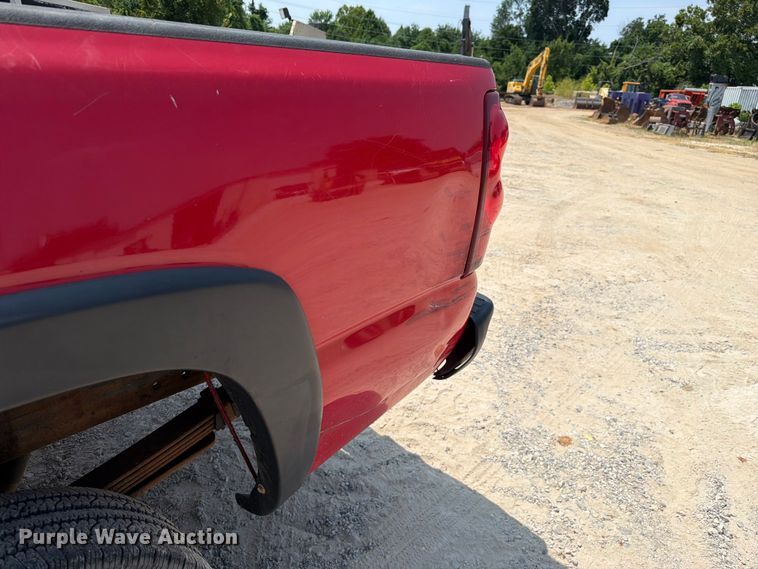 image for item EX2586 2005 Chevrolet Silverado 2500HD pickup truck