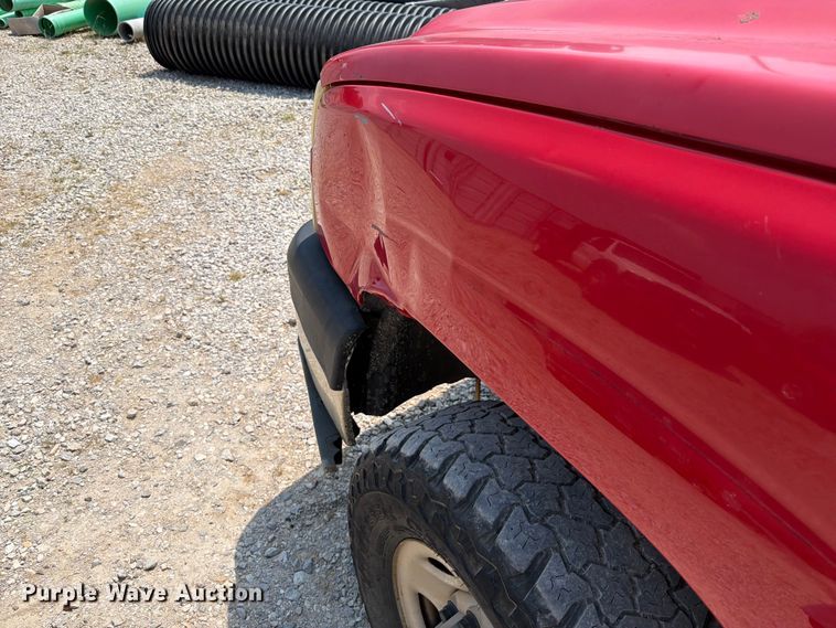 image for item EX2586 2005 Chevrolet Silverado 2500HD pickup truck