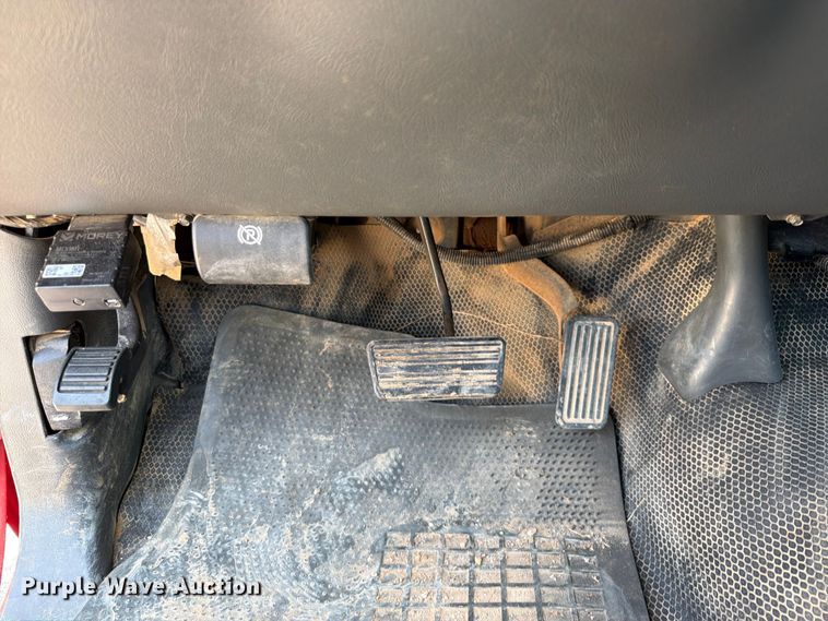 image for item EX2586 2005 Chevrolet Silverado 2500HD pickup truck