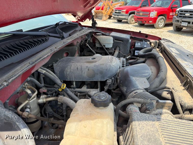 image for item EX2586 2005 Chevrolet Silverado 2500HD pickup truck