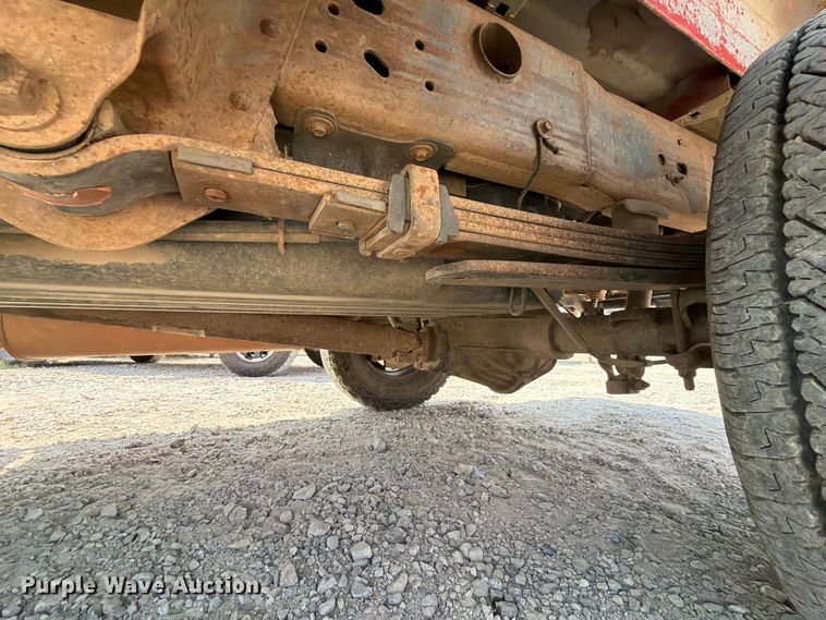 image for item EX2586 2005 Chevrolet Silverado 2500HD pickup truck