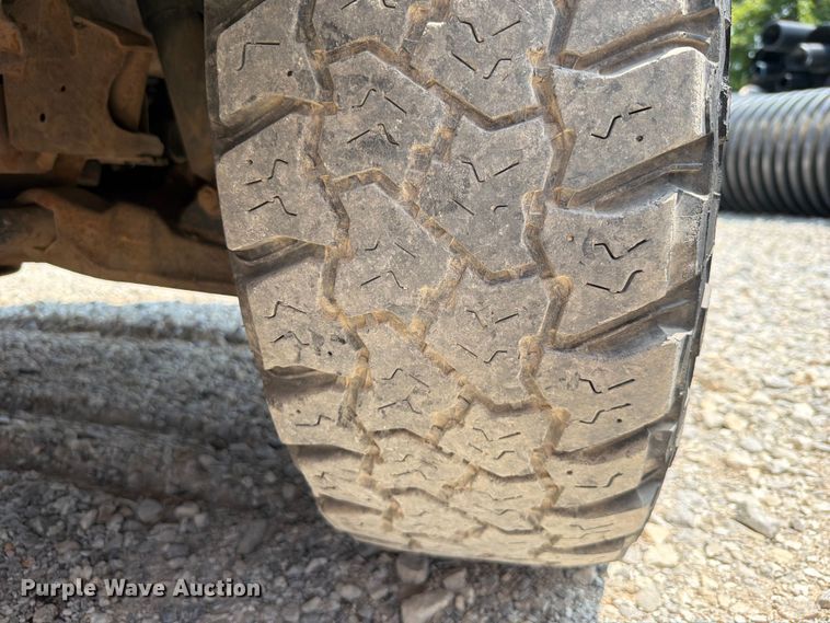 image for item EX2586 2005 Chevrolet Silverado 2500HD pickup truck