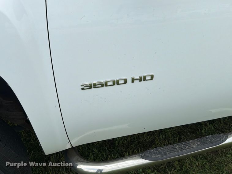 image for item EX4562 2010 Chevrolet Silverado 3500HD utility bed pickup truck