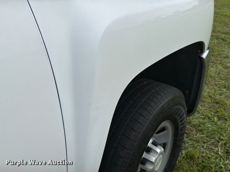 image for item EX4562 2010 Chevrolet Silverado 3500HD utility bed pickup truck