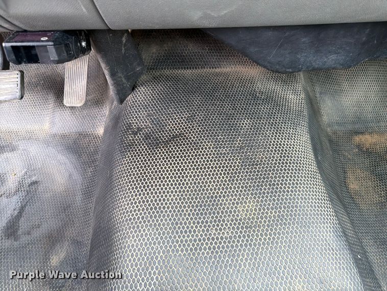image for item EX4562 2010 Chevrolet Silverado 3500HD utility bed pickup truck