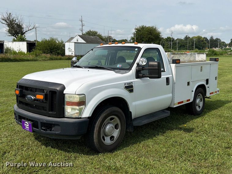 2008 Ford F350 Super Duty utility bed pickup truck