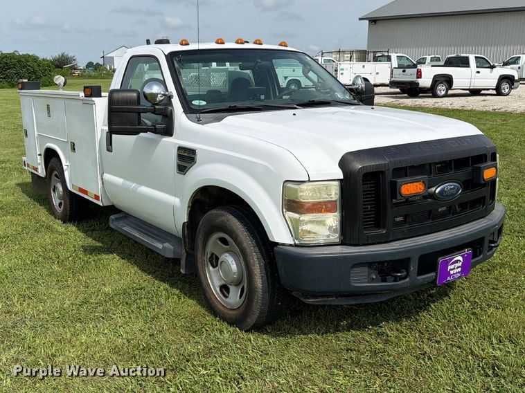image for item EX4563 2008 Ford F350 Super Duty utility bed pickup truck