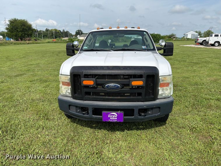 image for item EX4563 2008 Ford F350 Super Duty utility bed pickup truck