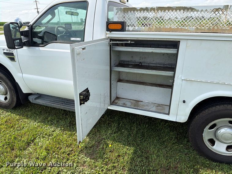 image for item EX4563 2008 Ford F350 Super Duty utility bed pickup truck