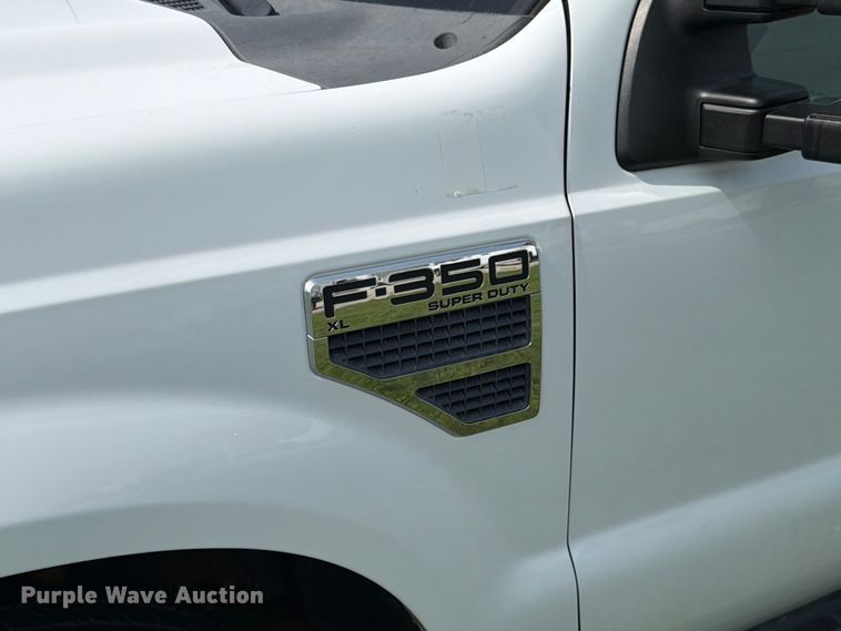 image for item EX4563 2008 Ford F350 Super Duty utility bed pickup truck