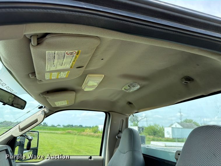 image for item EX4563 2008 Ford F350 Super Duty utility bed pickup truck