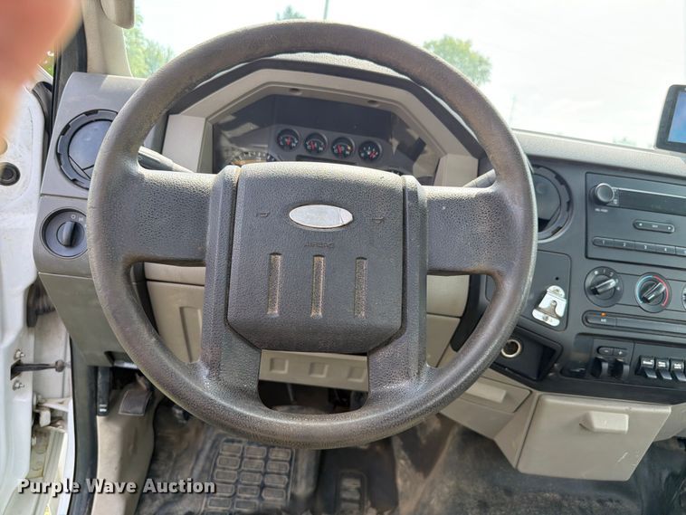 image for item EX4563 2008 Ford F350 Super Duty utility bed pickup truck