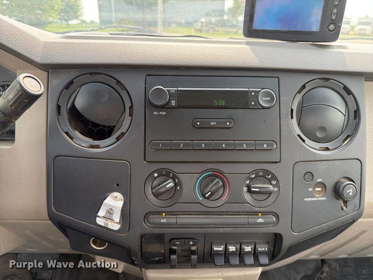 image for item EX4563 2008 Ford F350 Super Duty utility bed pickup truck