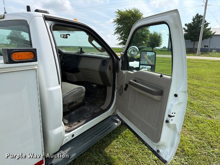 image for item EX4563 2008 Ford F350 Super Duty utility bed pickup truck