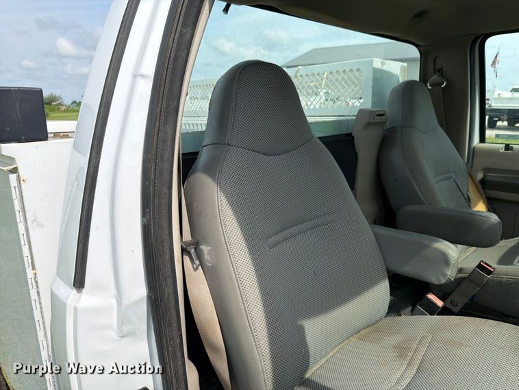 image for item EX4563 2008 Ford F350 Super Duty utility bed pickup truck
