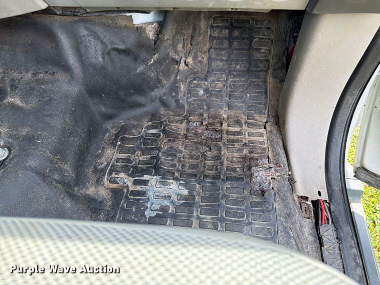 image for item EX4563 2008 Ford F350 Super Duty utility bed pickup truck