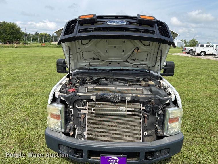 image for item EX4563 2008 Ford F350 Super Duty utility bed pickup truck