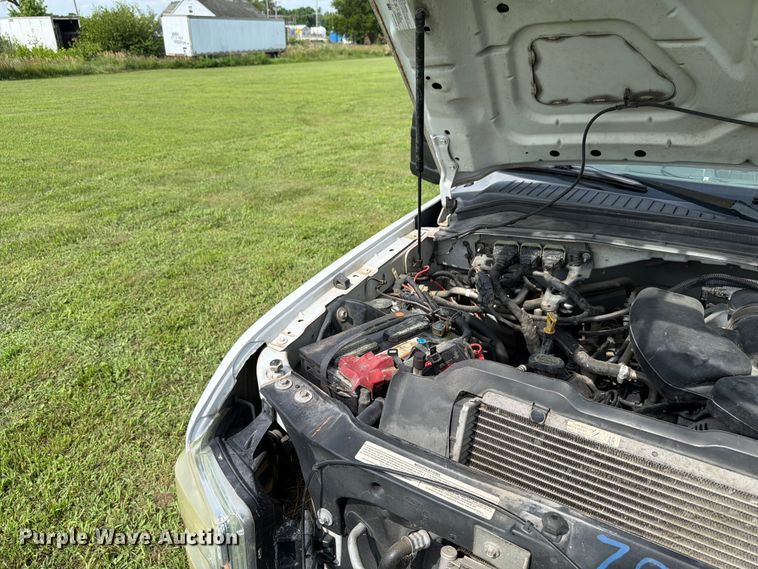 image for item EX4563 2008 Ford F350 Super Duty utility bed pickup truck
