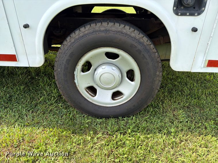 image for item EX4563 2008 Ford F350 Super Duty utility bed pickup truck
