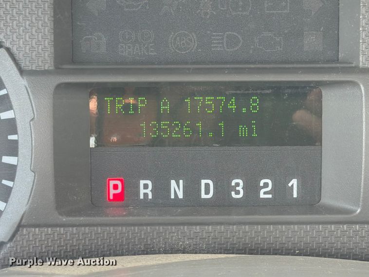 image for item EX4563 2008 Ford F350 Super Duty utility bed pickup truck