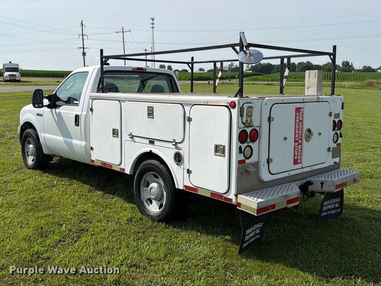 image for item EX4565 2006 Ford F350 Super Duty utility bed pickup truck