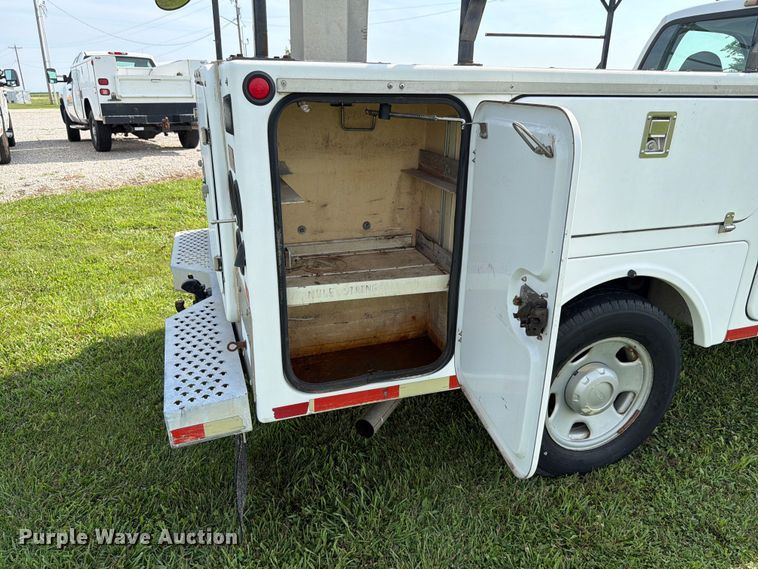 image for item EX4565 2006 Ford F350 Super Duty utility bed pickup truck