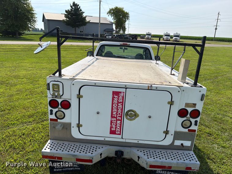 image for item EX4565 2006 Ford F350 Super Duty utility bed pickup truck