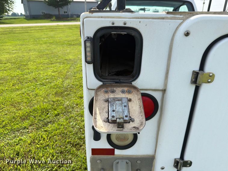 image for item EX4565 2006 Ford F350 Super Duty utility bed pickup truck