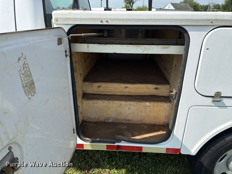 image for item EX4565 2006 Ford F350 Super Duty utility bed pickup truck