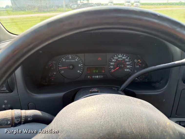 image for item EX4565 2006 Ford F350 Super Duty utility bed pickup truck