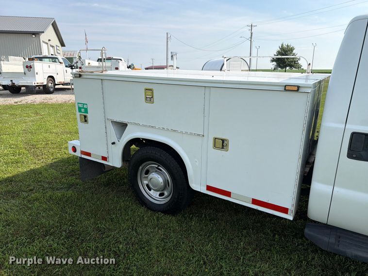 image for item EX4566 2012 Ford F250 utility bed pickup truck