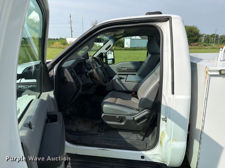 image for item EX4566 2012 Ford F250 utility bed pickup truck