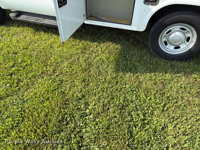 image for item EX4567 2012 Ford F250 Super Duty utility bed pickup truck