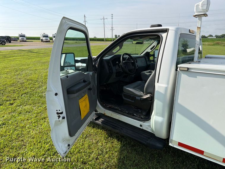 image for item EX4567 2012 Ford F250 Super Duty utility bed pickup truck