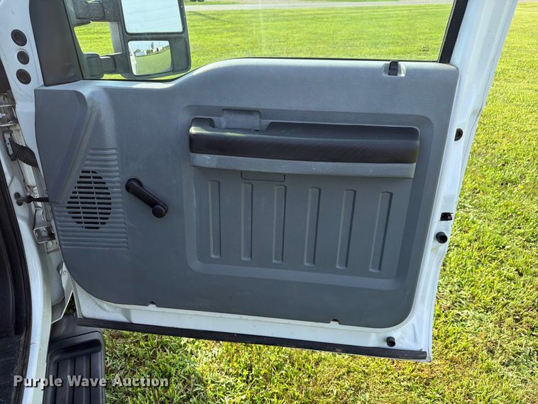 image for item EX4567 2012 Ford F250 Super Duty utility bed pickup truck