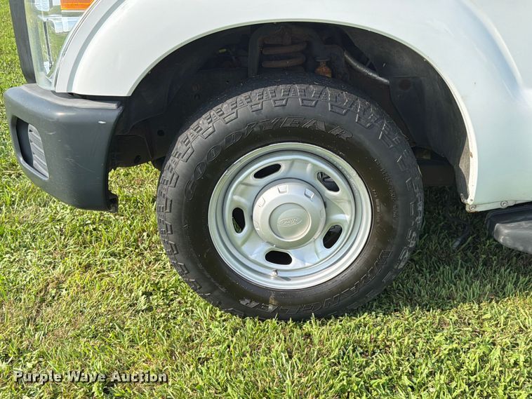 image for item EX4567 2012 Ford F250 Super Duty utility bed pickup truck