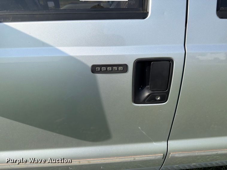 image for item EX4568 2011 Ford F250 Super Duty Crew Cab pickup truck