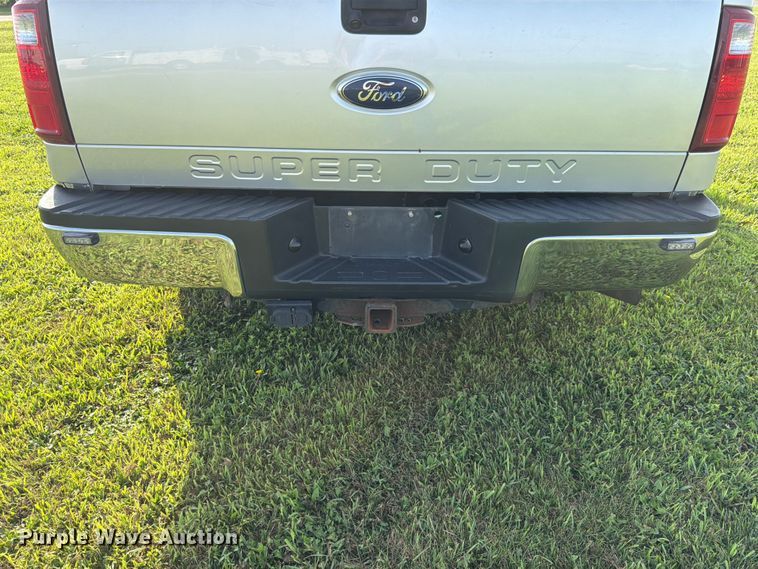 image for item EX4568 2011 Ford F250 Super Duty Crew Cab pickup truck