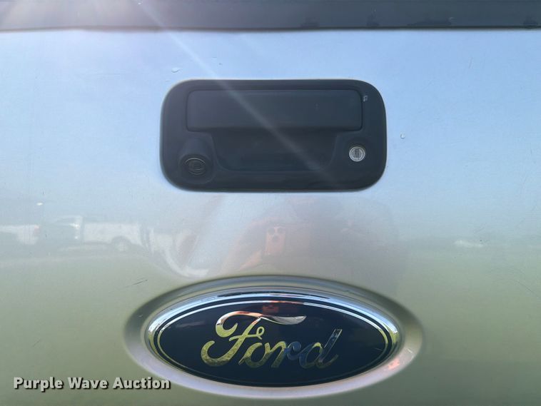 image for item EX4568 2011 Ford F250 Super Duty Crew Cab pickup truck