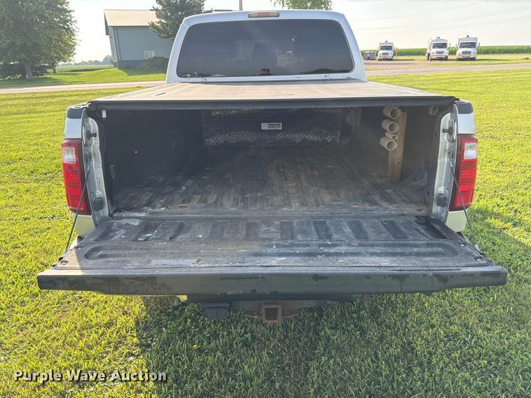 image for item EX4568 2011 Ford F250 Super Duty Crew Cab pickup truck
