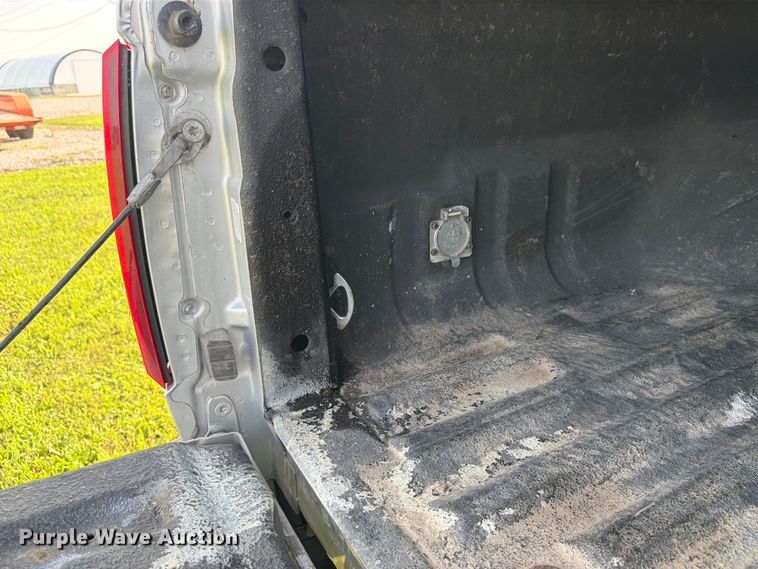 image for item EX4568 2011 Ford F250 Super Duty Crew Cab pickup truck