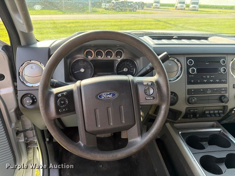 image for item EX4568 2011 Ford F250 Super Duty Crew Cab pickup truck