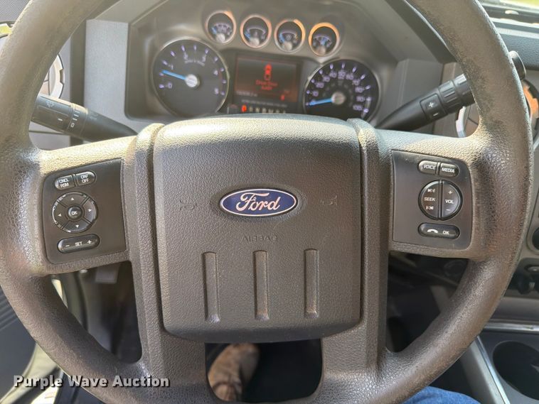 image for item EX4568 2011 Ford F250 Super Duty Crew Cab pickup truck