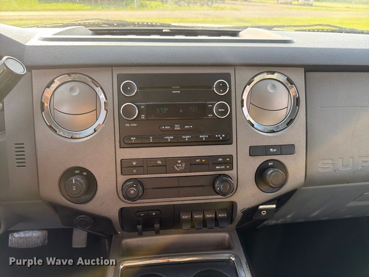 image for item EX4568 2011 Ford F250 Super Duty Crew Cab pickup truck