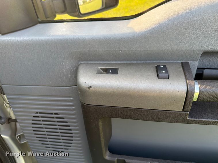 image for item EX4568 2011 Ford F250 Super Duty Crew Cab pickup truck