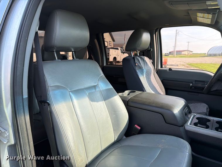 image for item EX4568 2011 Ford F250 Super Duty Crew Cab pickup truck