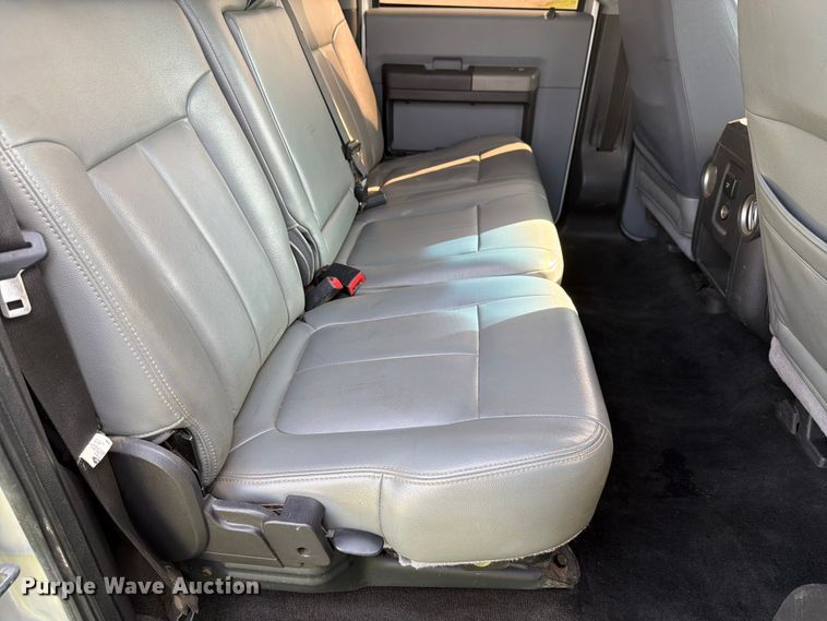 image for item EX4568 2011 Ford F250 Super Duty Crew Cab pickup truck