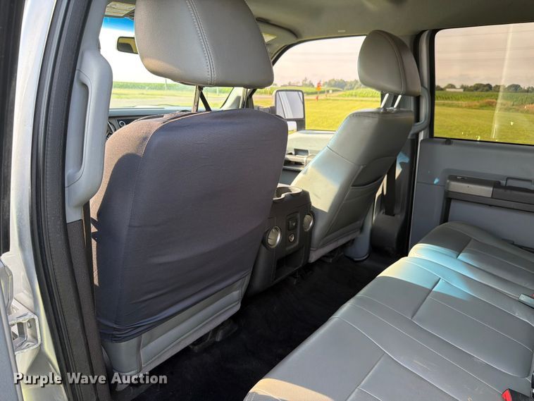 image for item EX4568 2011 Ford F250 Super Duty Crew Cab pickup truck