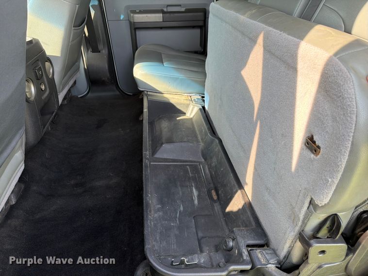 image for item EX4568 2011 Ford F250 Super Duty Crew Cab pickup truck